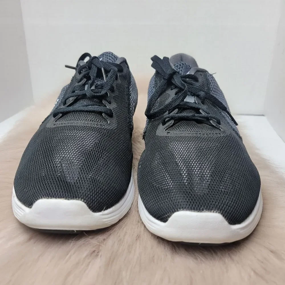 Nike Womens Revolution 3 819302-001 Black Running Shoes Sneakers Size 9.5